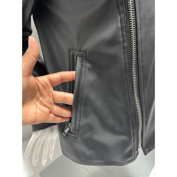 Bar III Faux Leather Moto Jacket Black Petite Small PS NWT - Picture 4 of 16